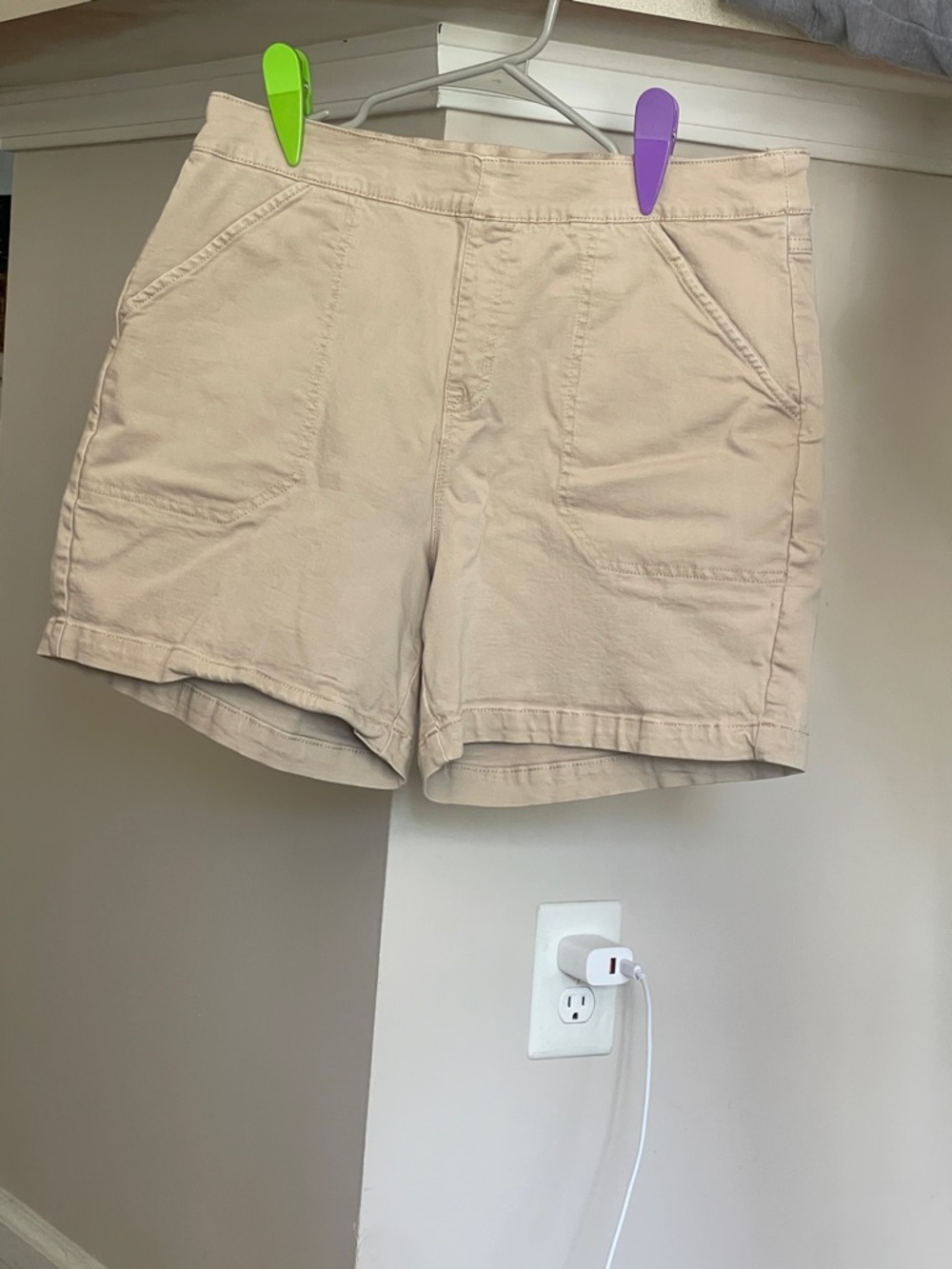 Nautica Women’s Light Beige Cotton Shorts